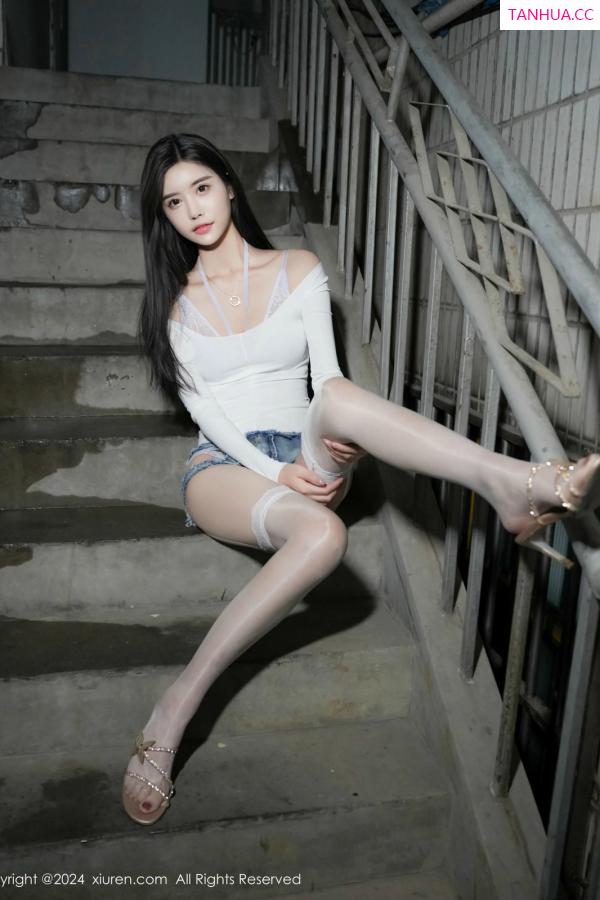   [XiuRen]高清写真图 2024.12.13 No.9598 Erikaki 丝袜美腿第37张图片